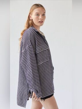 NWOT- BDG by Urban Outfitters Navy & Ivory “Stanley” Waffle-Knit Button Shirt